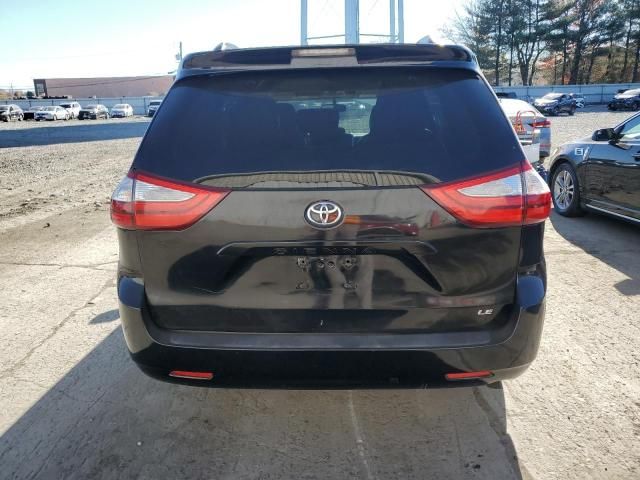 2016 Toyota Sienna LE