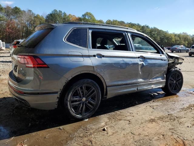 2022 Volkswagen Tiguan SE R-LINE Black