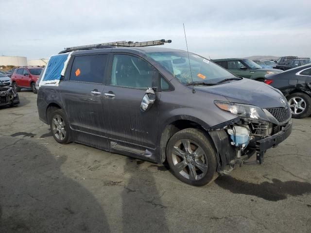 2014 Toyota Sienna Sport