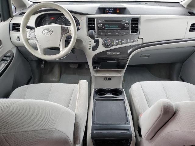 2014 Toyota Sienna LE