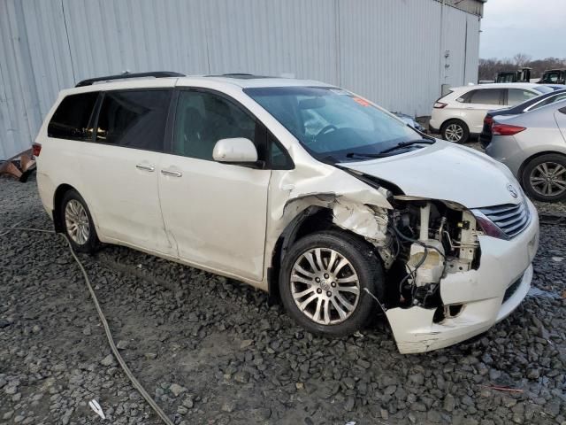 2015 Toyota Sienna XLE