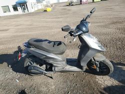 Motos salvage a la venta en subasta: 2020 Piaggio Scooter