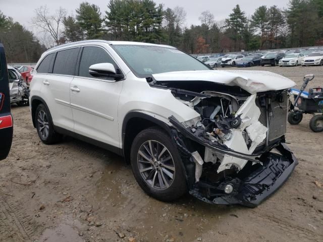 2019 Toyota Highlander SE