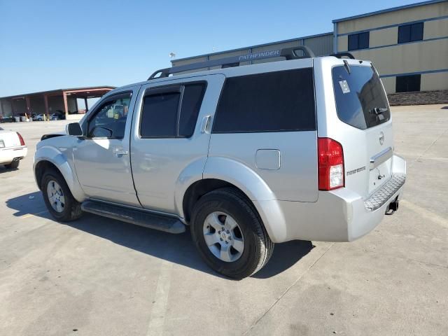 2005 Nissan Pathfinder LE