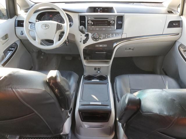 2014 Toyota Sienna LE