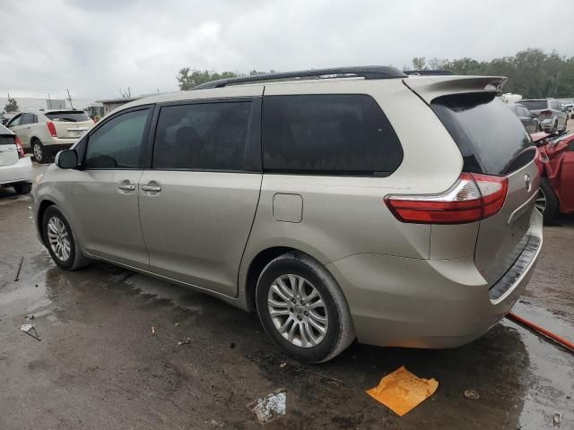 2016 Toyota Sienna XLE