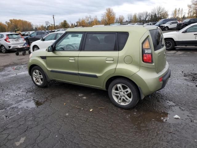 2010 KIA Soul +