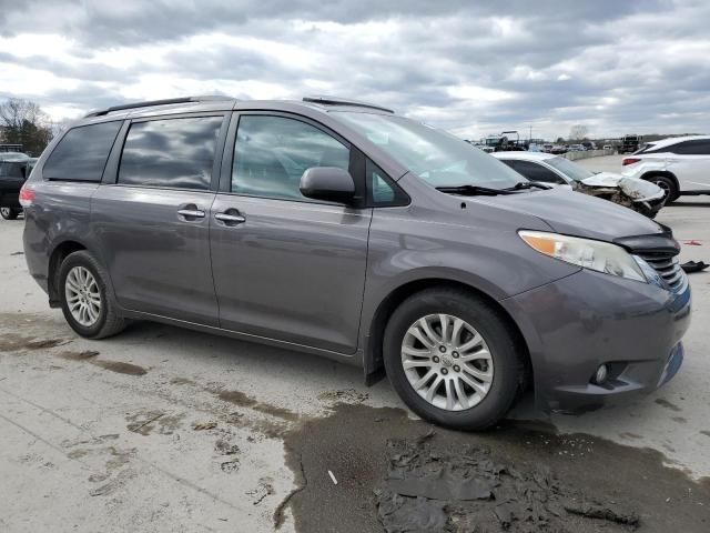 2012 Toyota Sienna XLE