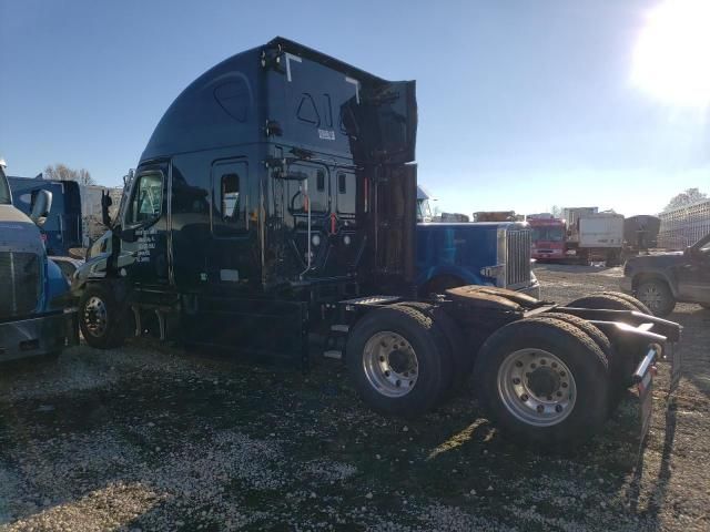 2016 Freightliner Cascadia 125