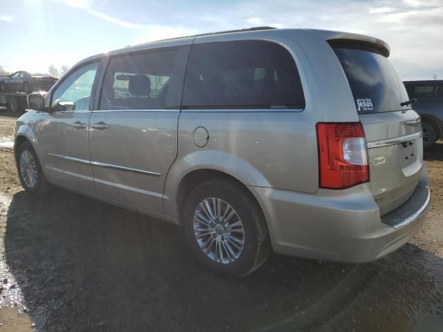 2013 Chrysler Town & Country Touring L