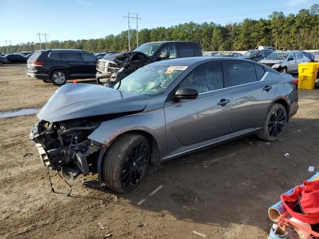 2022 Nissan Altima SR