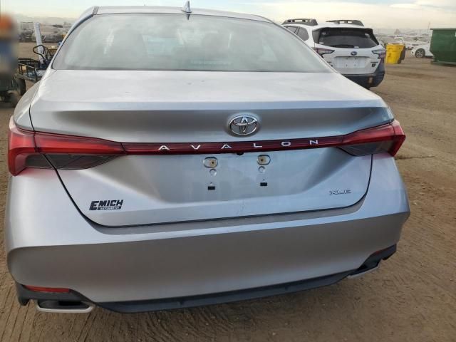 2019 Toyota Avalon XLE