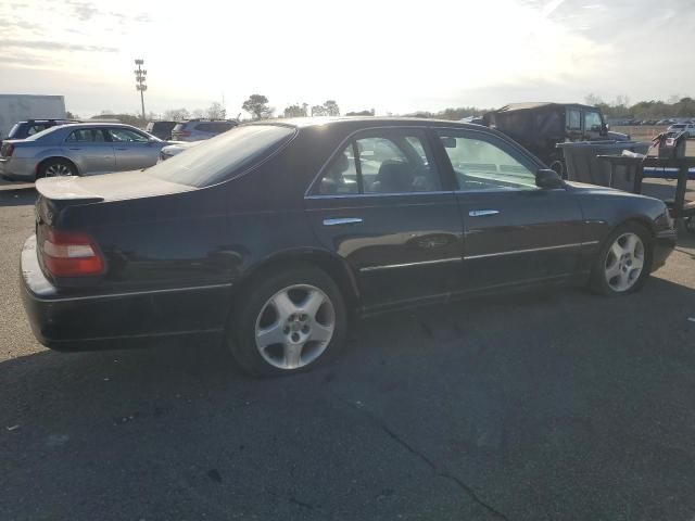 1999 Infiniti Q45 Base