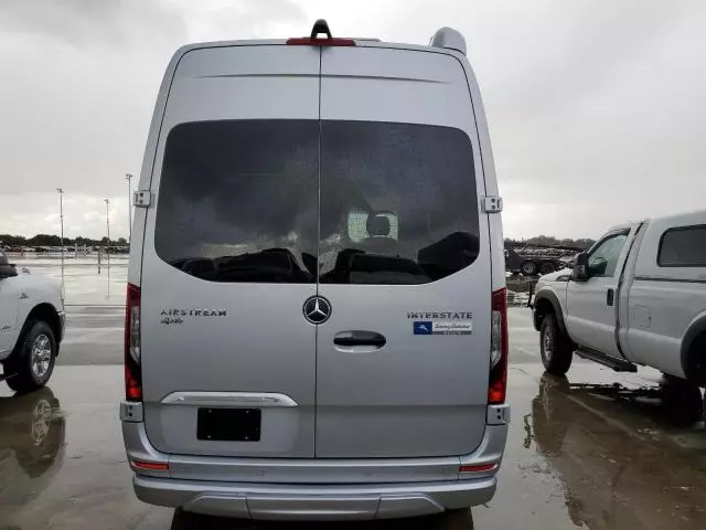 2024 Mercedes-Benz Sprinter 2500