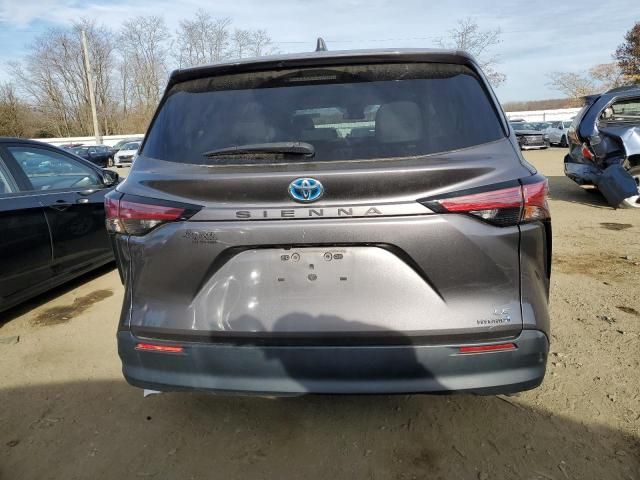 2021 Toyota Sienna LE