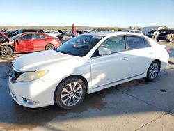 Carros salvage sin ofertas aún a la venta en subasta: 2011 Toyota Avalon Base