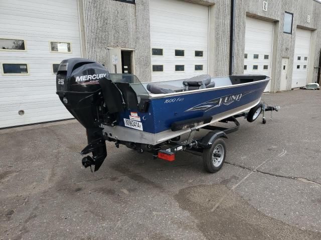 2015 Lund Marine Trailer