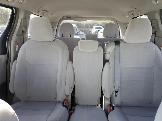 2015 Toyota Sienna LE