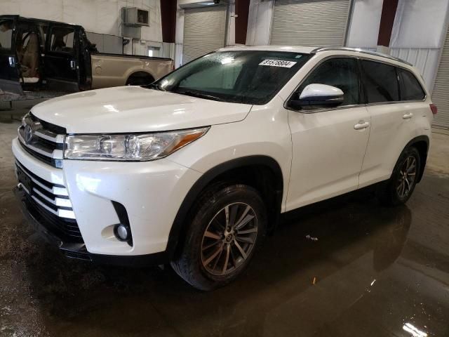 2019 Toyota Highlander SE