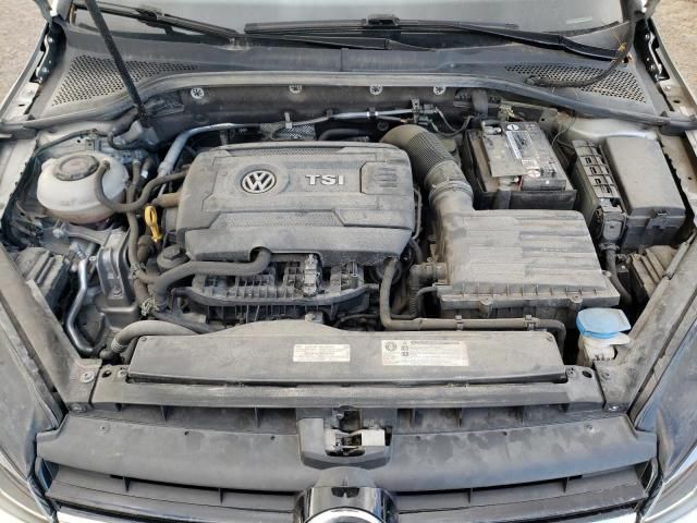 2018 Volkswagen Golf Sportwagen S