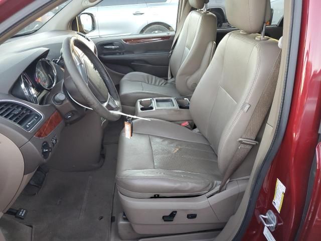 2012 Chrysler Town & Country Touring L