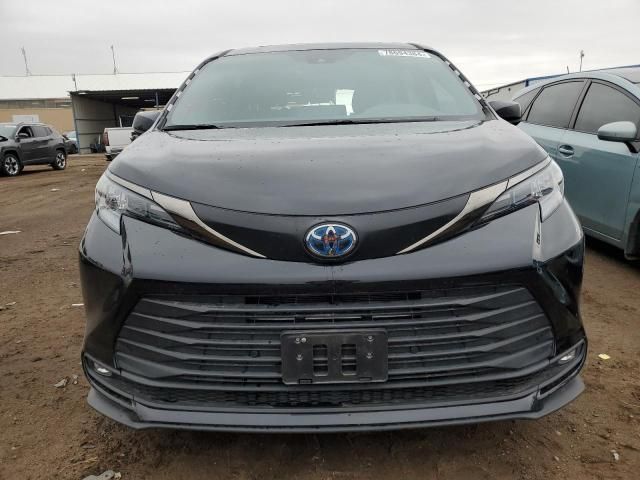 2024 Toyota Sienna XSE