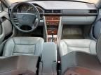 1995 Mercedes-Benz E 320 Base