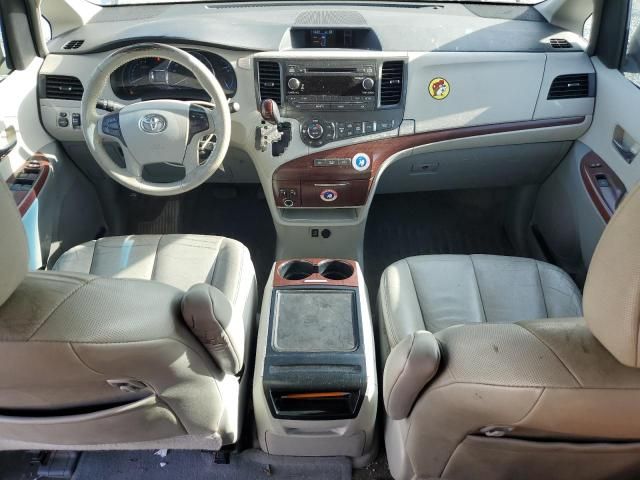 2014 Toyota Sienna XLE