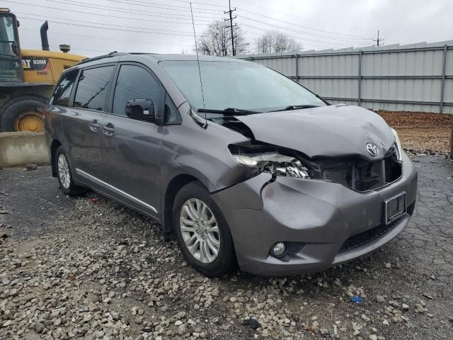 2011 Toyota Sienna XLE