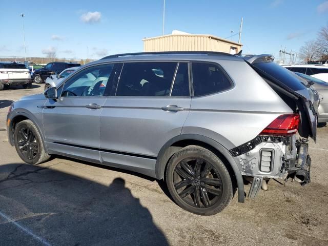 2022 Volkswagen Tiguan SE R-LINE Black