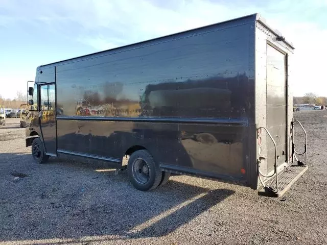 2009 Freightliner Chassis M Line WALK-IN Van