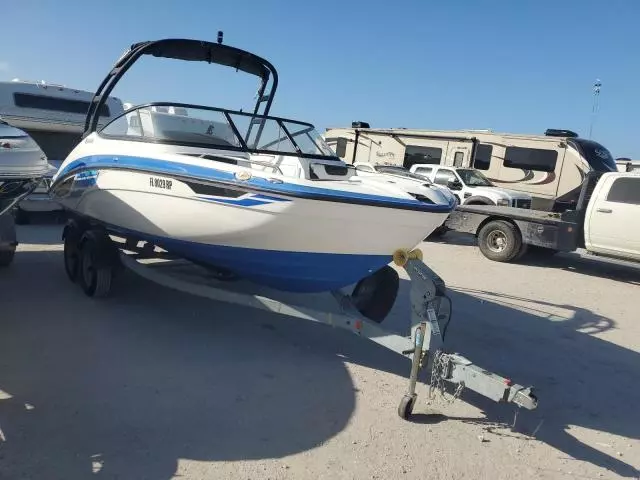 2018 Yamaha Boat