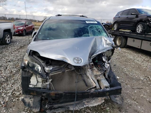 2013 Toyota Sienna Sport