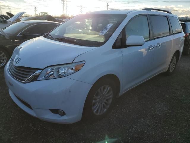 2014 Toyota Sienna XLE