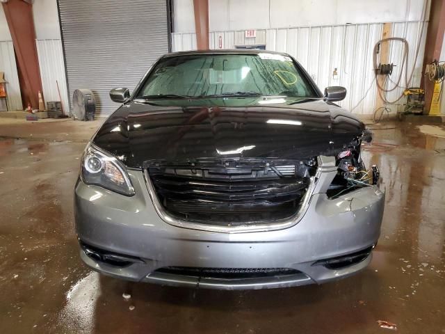 2013 Chrysler 200 Limited