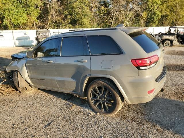 2020 Jeep Grand Cherokee Laredo