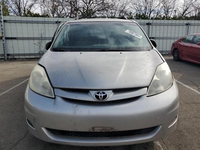 2009 Toyota Sienna CE