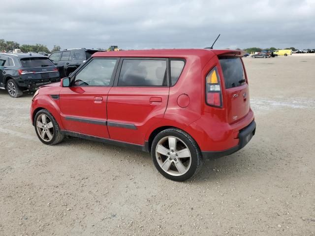 2010 KIA Soul +