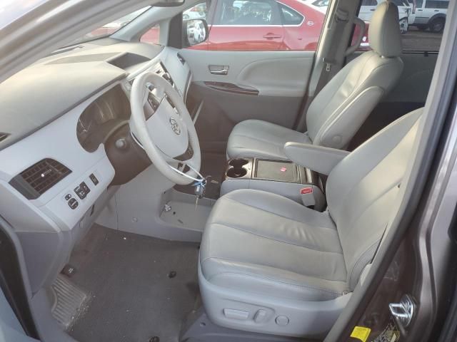 2013 Toyota Sienna XLE