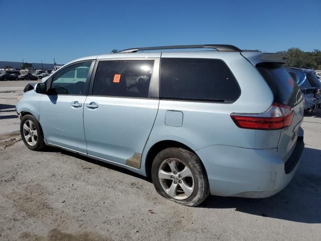 2015 Toyota Sienna LE