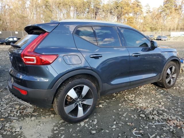 2021 Volvo XC40 T5 Momentum