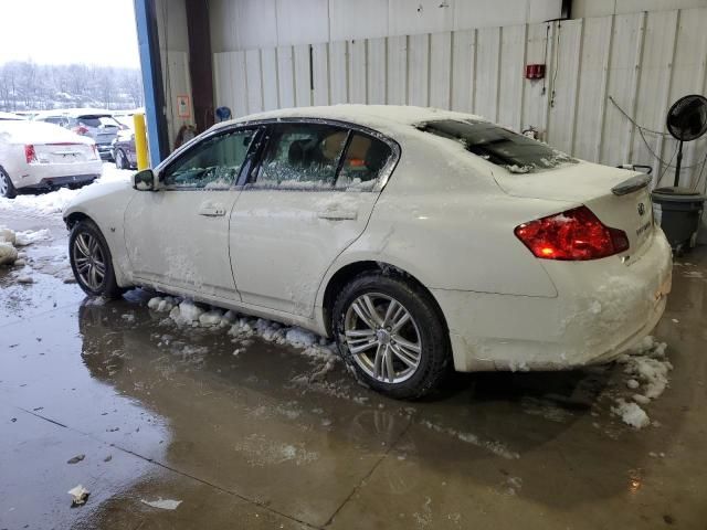 2015 Infiniti Q40