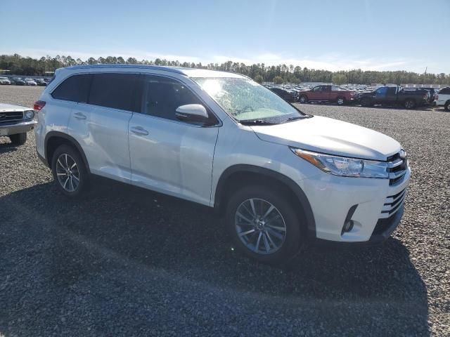 2019 Toyota Highlander SE