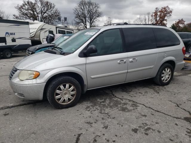 2005 Chrysler Town & Country Touring