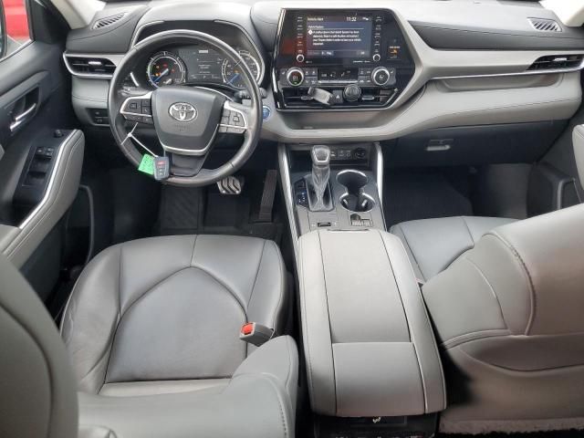 2022 Toyota Highlander Hybrid XLE