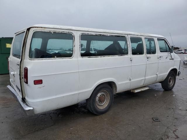 1983 Dodge RAM Wagon B350