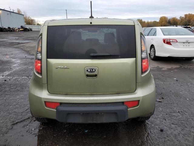 2010 KIA Soul +