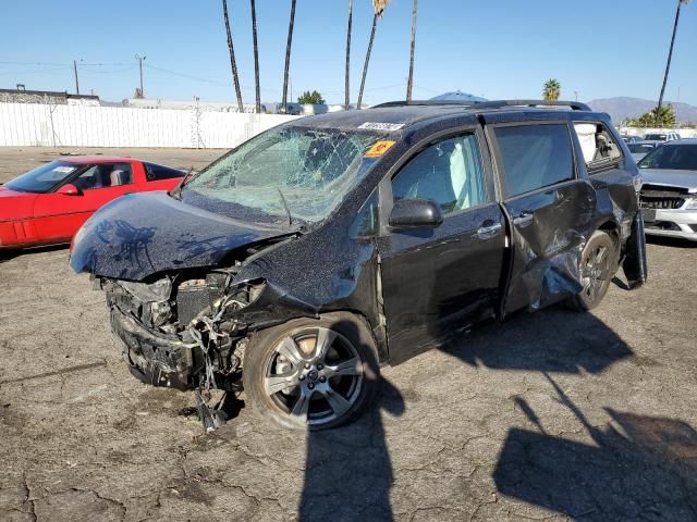 2018 Toyota Sienna SE