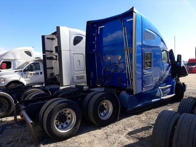 2018 Kenworth Construction T680