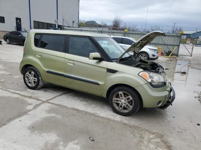 2010 KIA Soul +